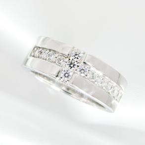 ≪LARA　Christie/ララクリスティー≫ ロイヤルクロス リング [ WHITE Label ]/R3116-W