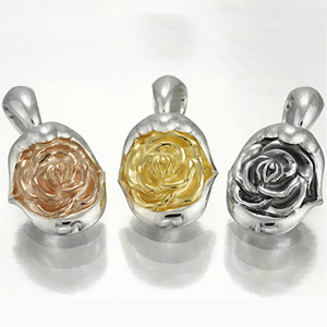 ≪LIPS&TIPS≫　HAKUEI(PENICILLIN)コラボアクセ/Rosetta Lip ペンダント